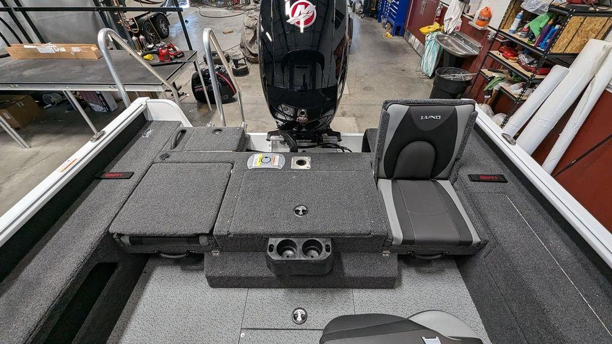 2025 Lund 1875 Impact XS Sport