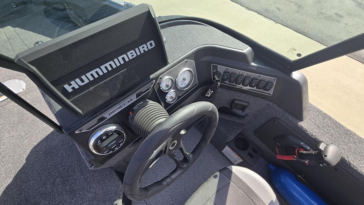 Used 2025 Lund 1775 Impact XS Sport