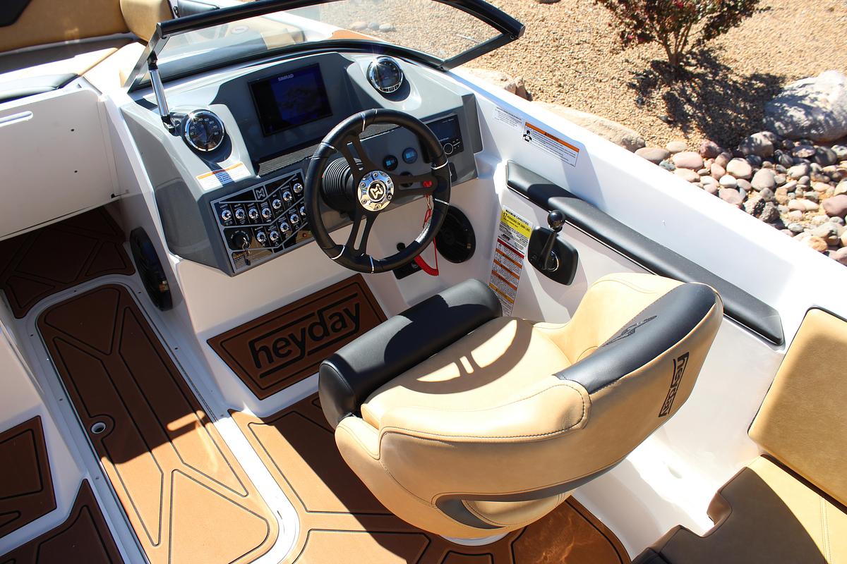 Heyday Wake Boats WTSURF