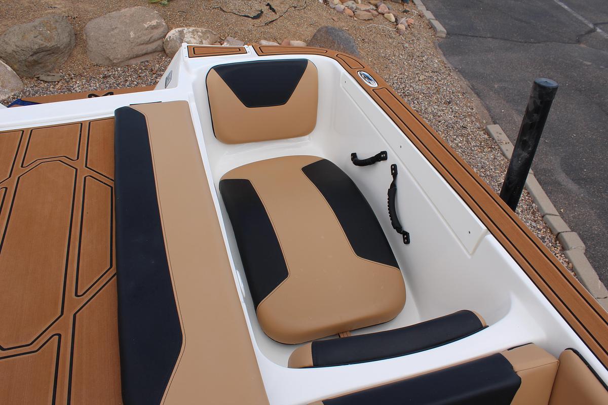 2026 Heyday Wake Boats Wt2 DC