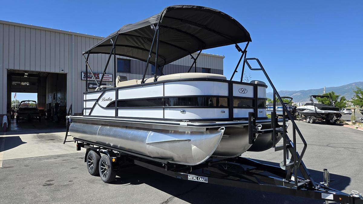 2026 Bentley Pontoons 203 Legecy XL