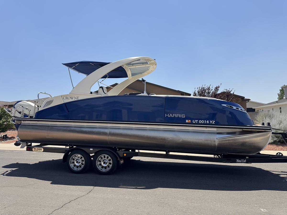 Used 2018 Harris CROWNE 250 DL