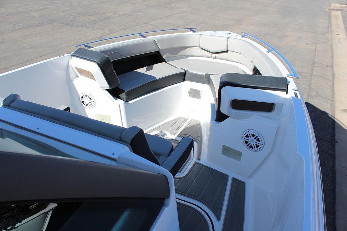 2025 Monterey Elite 27