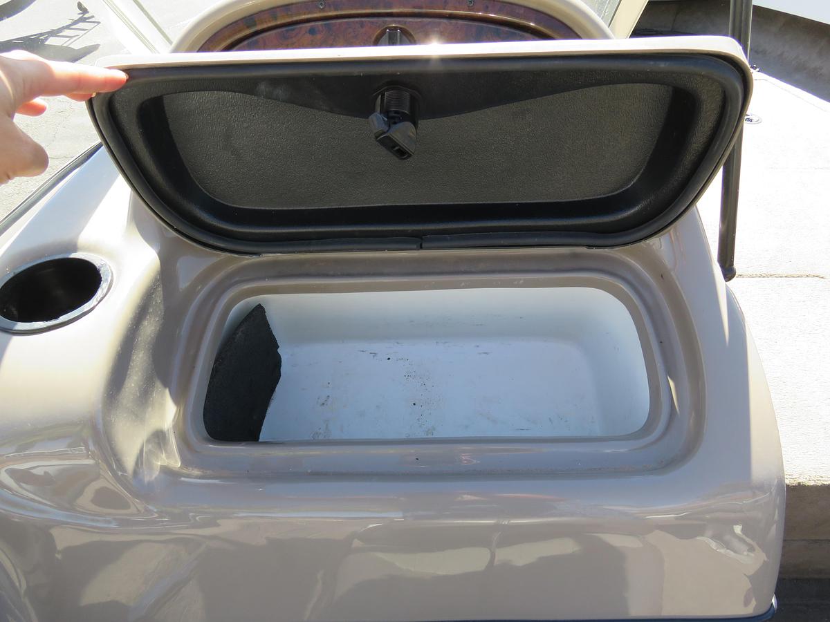 Used 2002 Tracker Tundra 18