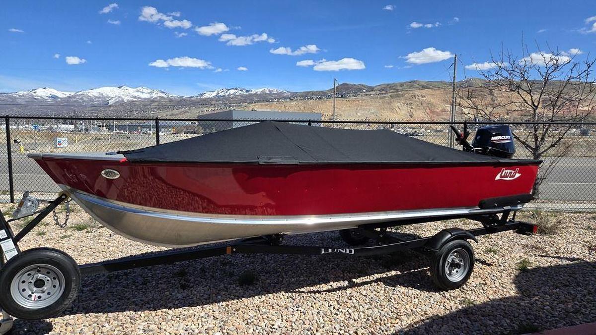 2025 Lund 1600 Fury Tiller