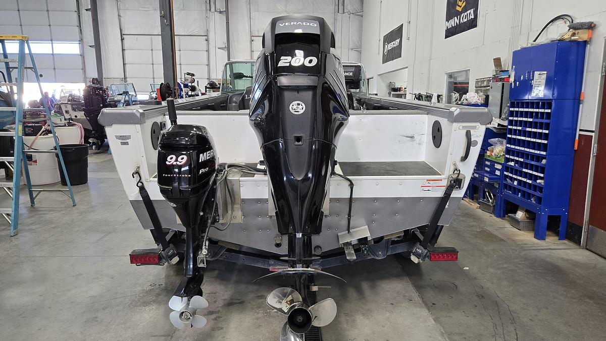 Used 2016 Lund 2075 Tyee Magnum