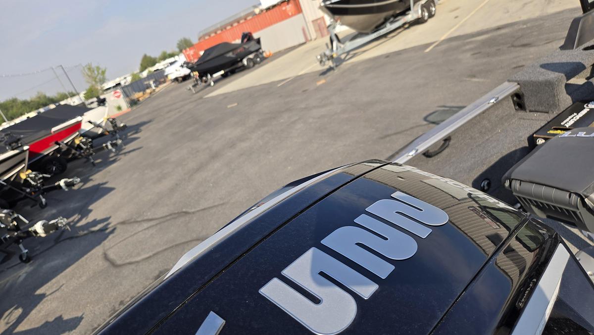 2025 Lund 2075 Impact XS Sport