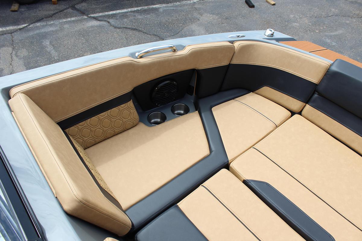 2027 Heyday Wake Boats H22