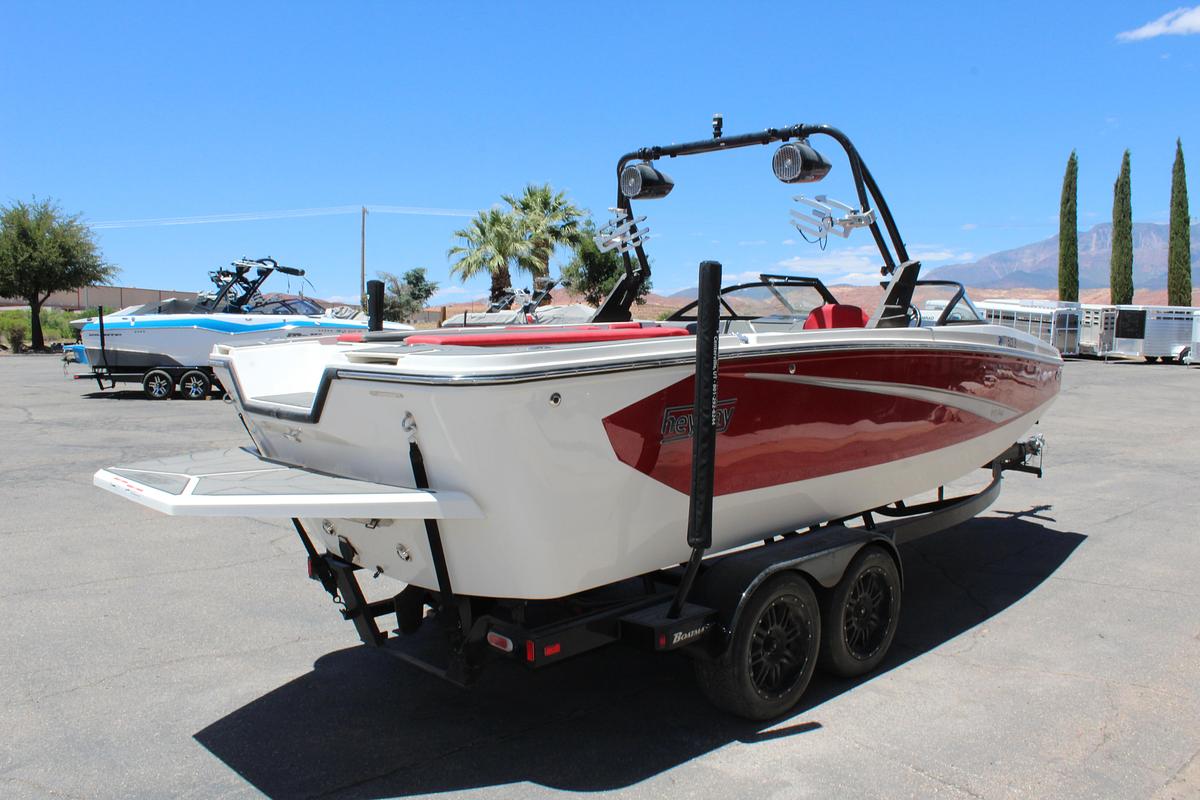 Used 2020 Heyday Wake Boats WTSURF
