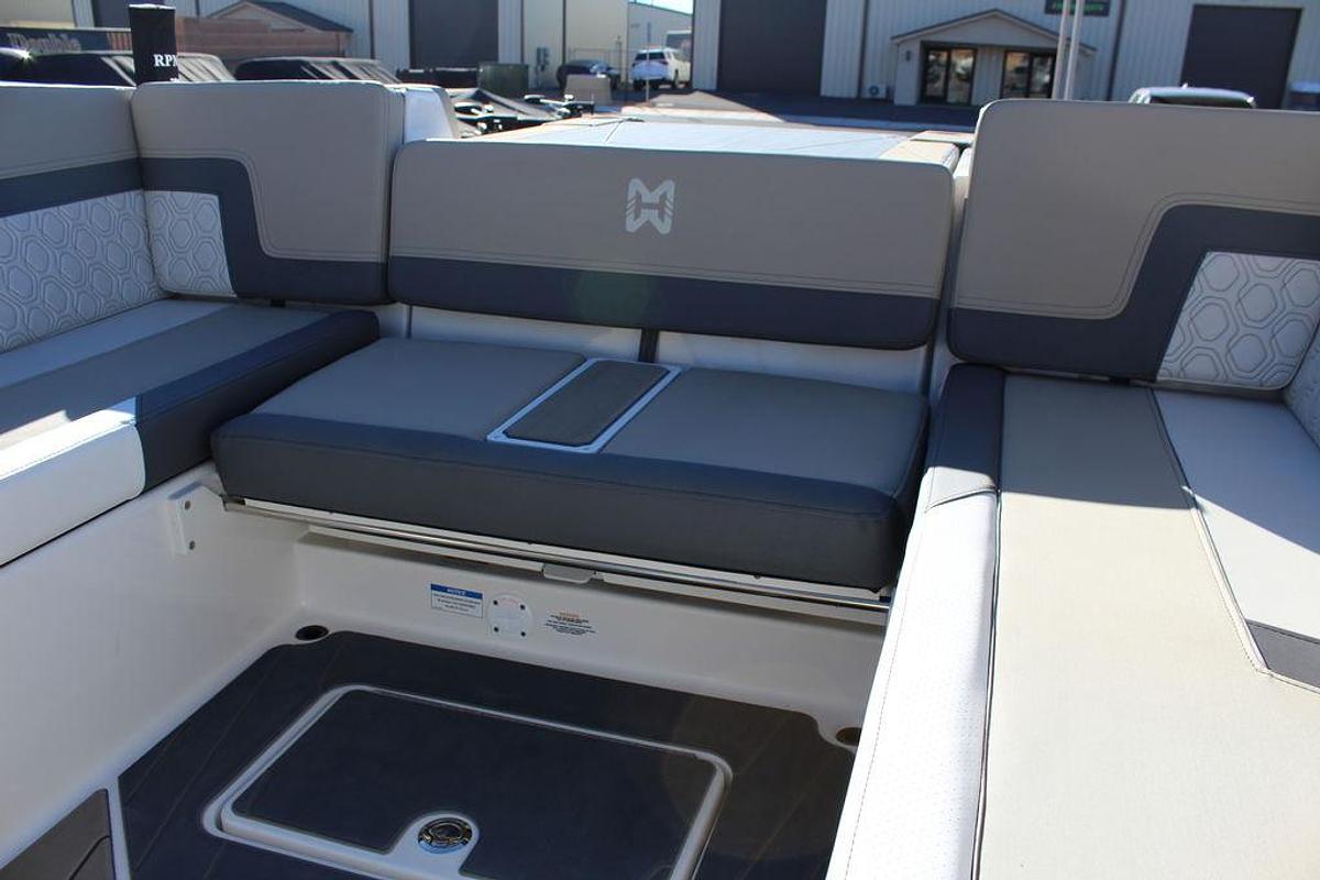 2025 Heyday Wake Boats H22