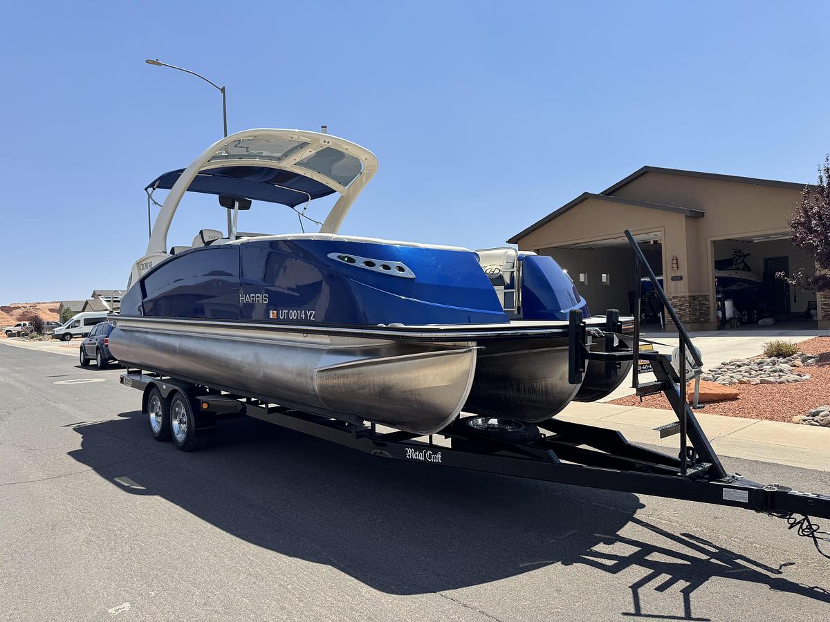 Used 2018 Harris CROWNE 250 DL