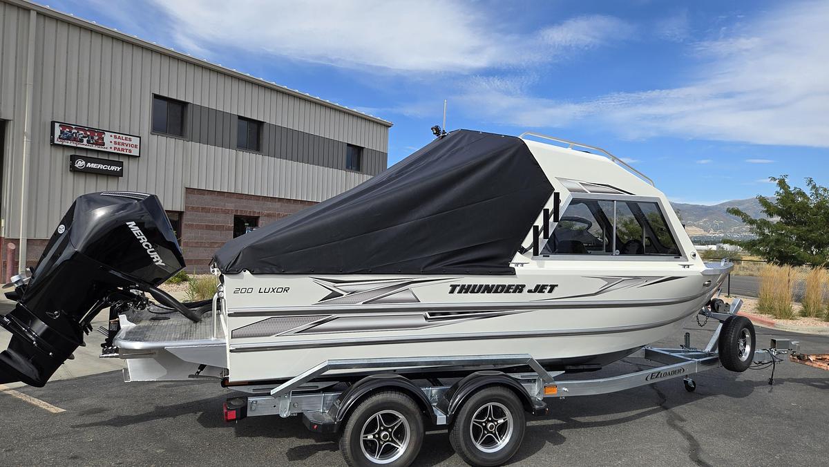2027 Thunder Jet 200 Luxor