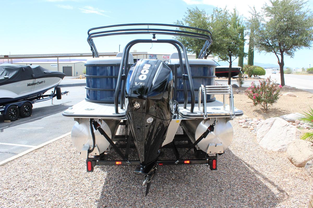 2026 Bentley Pontoons 243 Center Walk Thru Fish Tripple Toon