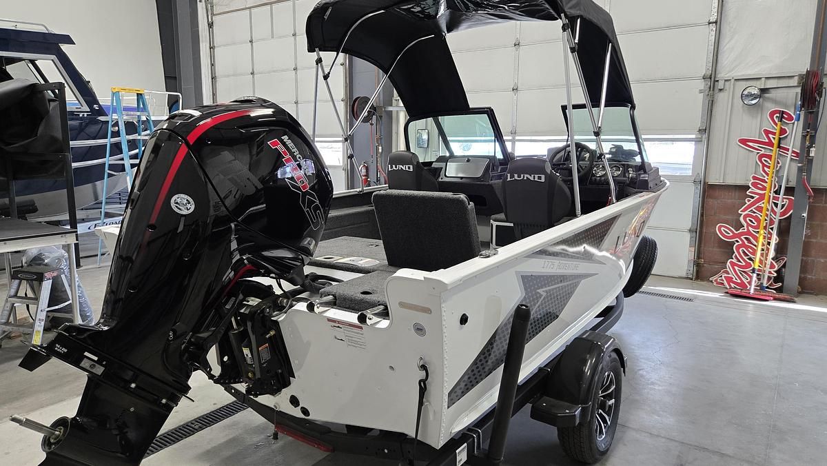 2026 Lund 1775 Adventure Sport