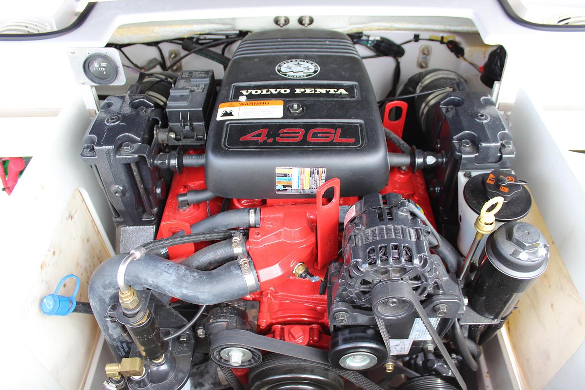 Used 2009 Fourwinns  H180