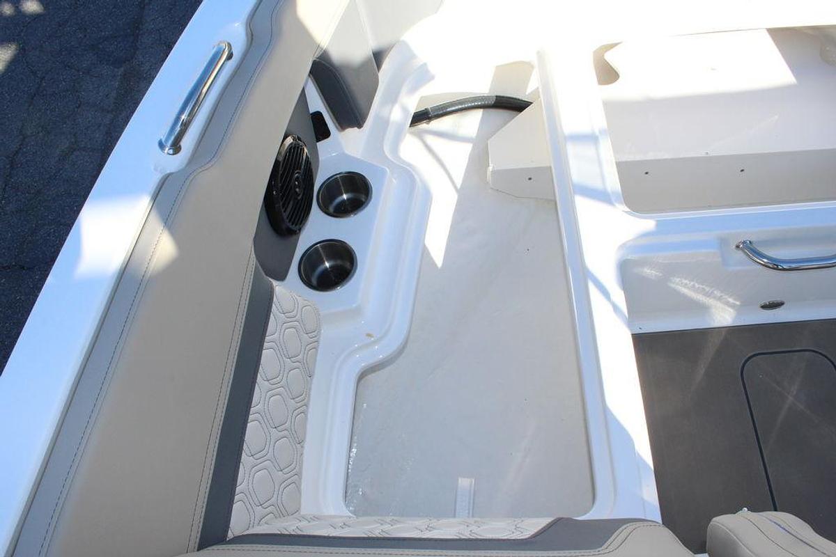 2025 Heyday Wake Boats H22