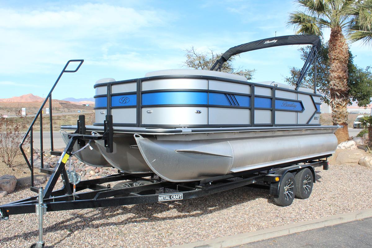 2026 Bentley Pontoons 203 Bolt