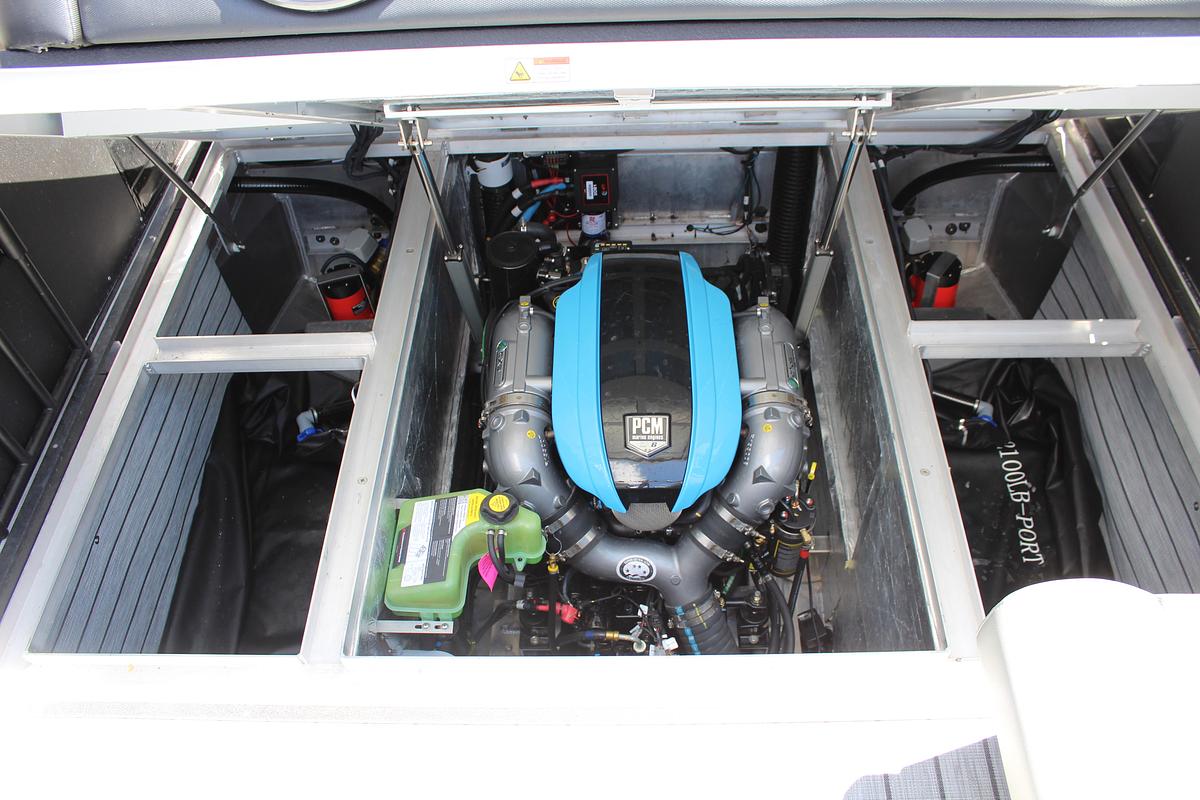 Used 2025 Montara 25 Surf Boss 2.0