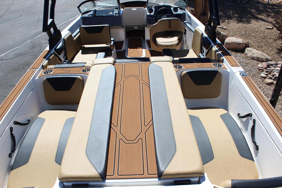 Heyday Wake Boats WTSURF