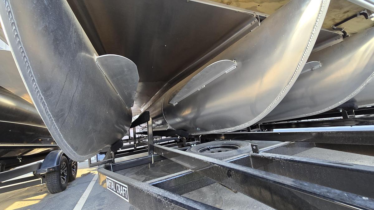 2026 Bentley 223 4PT Pontoon 3/4 Tube 