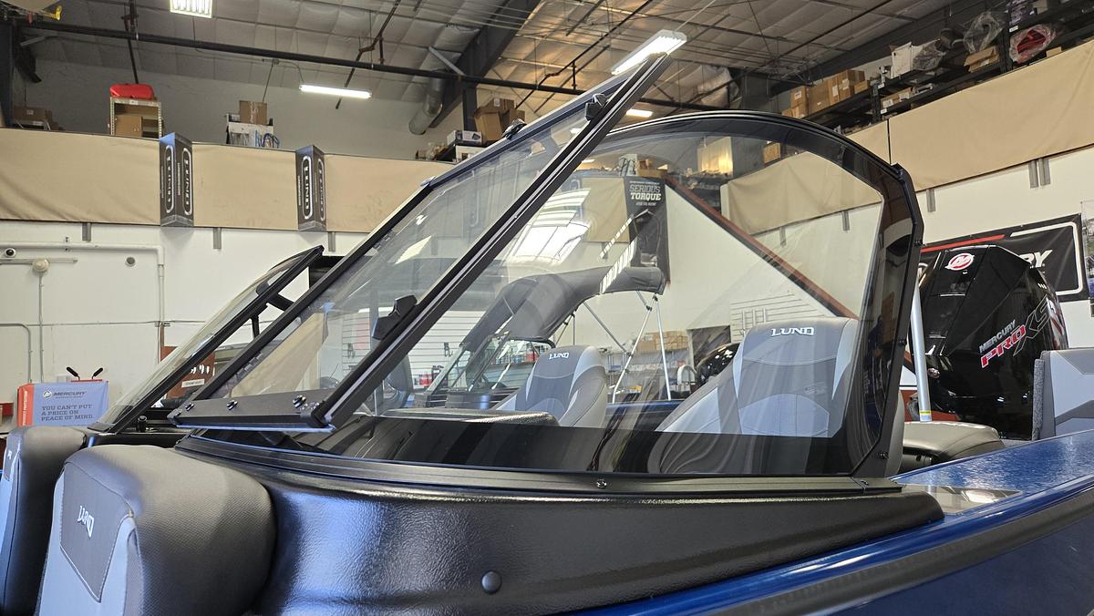 2026 Lund 1875 Crossover XS Sport