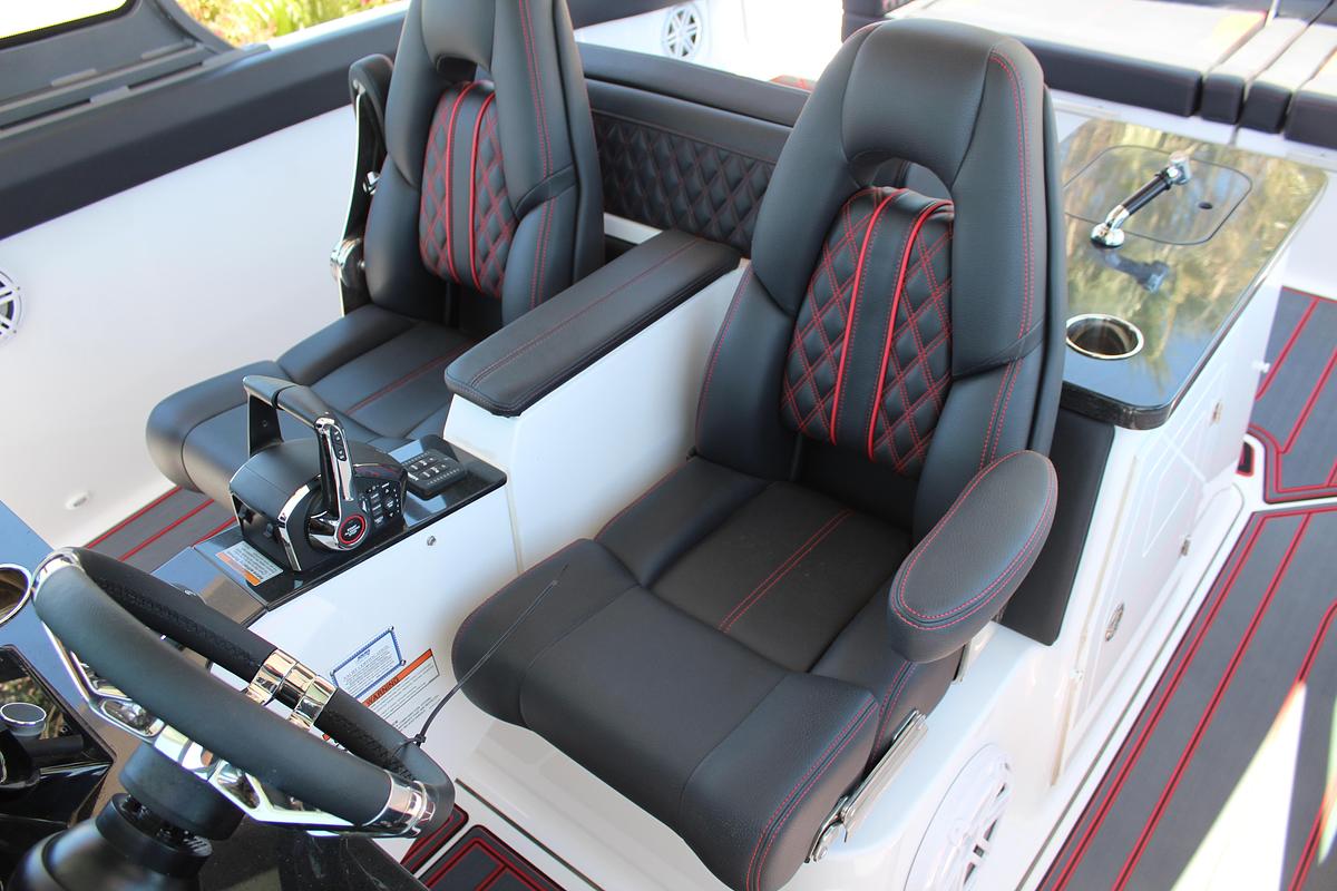 2025 Monterey Elite 30 OB