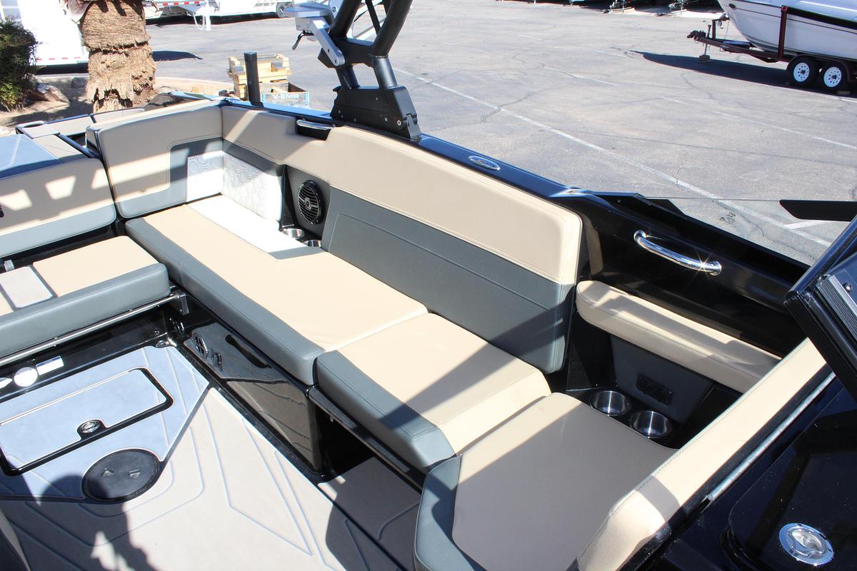 2026 Heyday Wake Boats H22