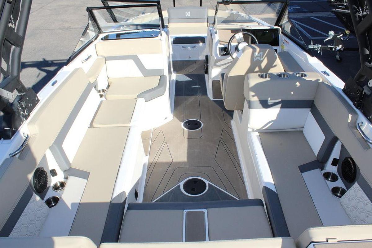 2025 Heyday Wake Boats H22