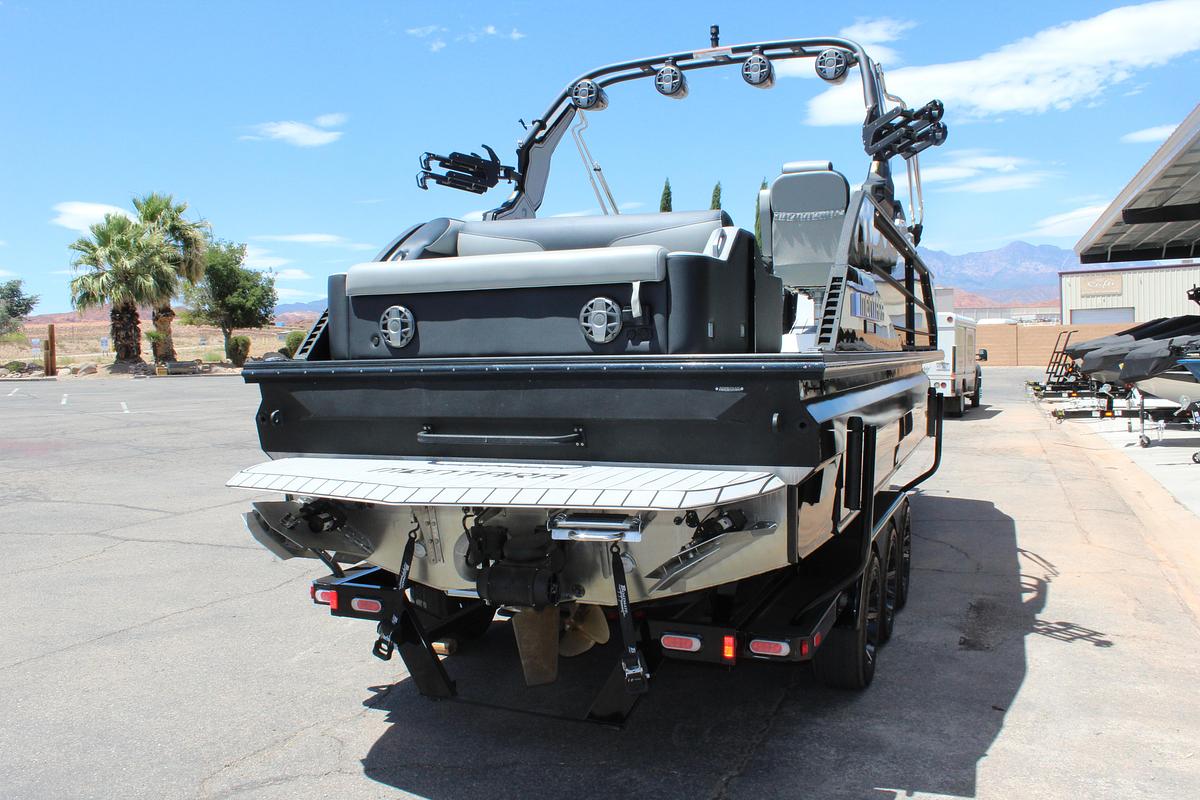 Used 2025 Montara 25 Surf Boss 2.0