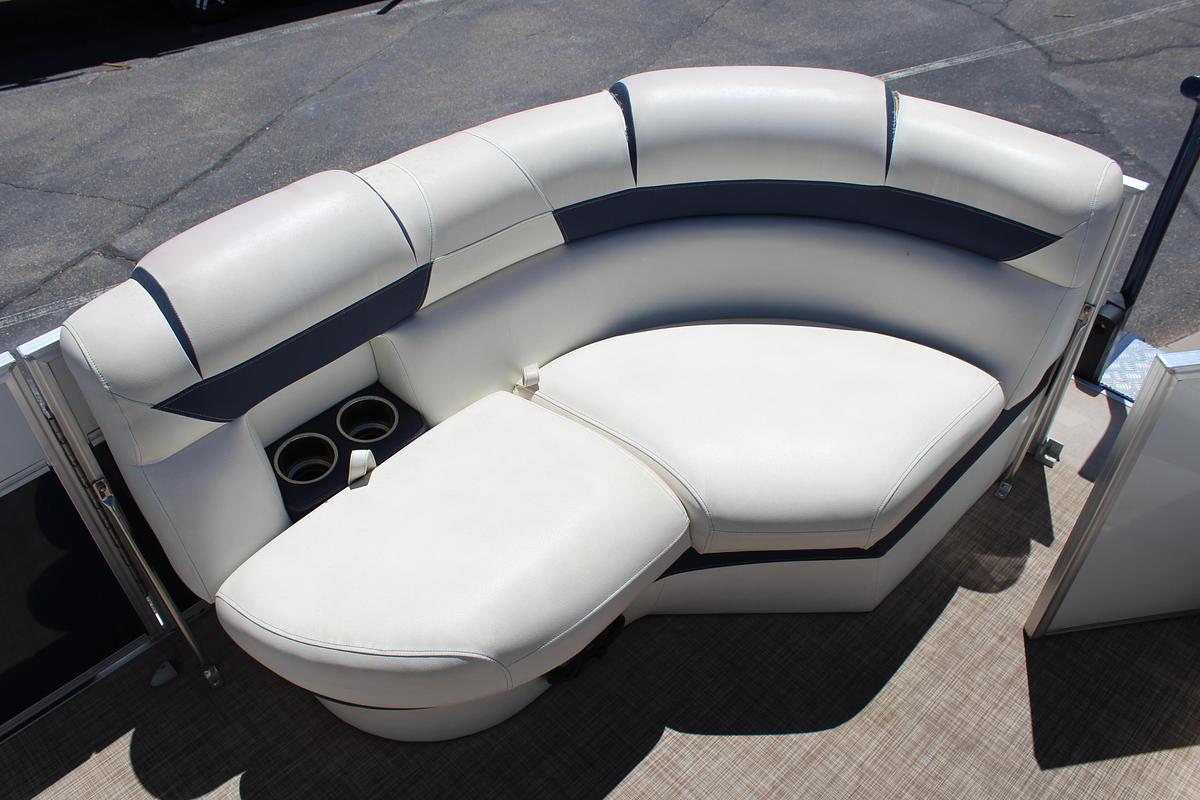 Used 2020 Berkshire 25 STS RearFish Tritoon
