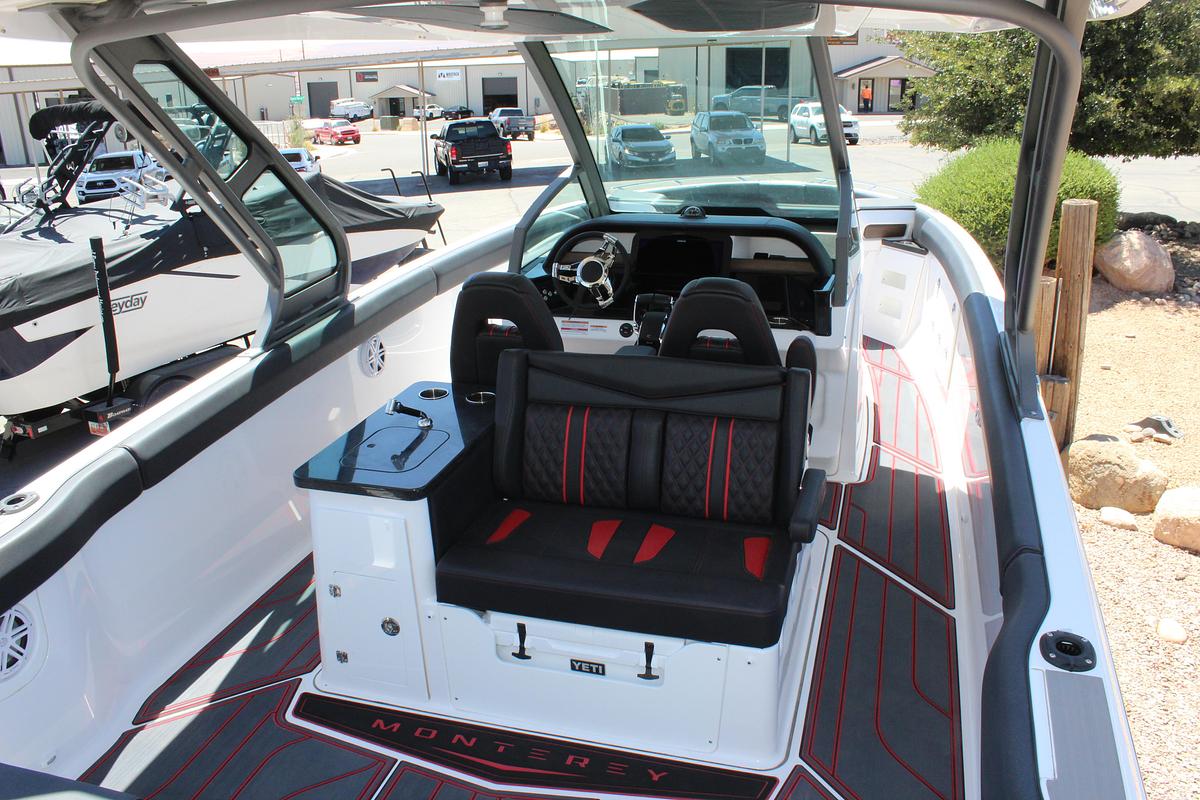 2025 Monterey Elite 30 OB