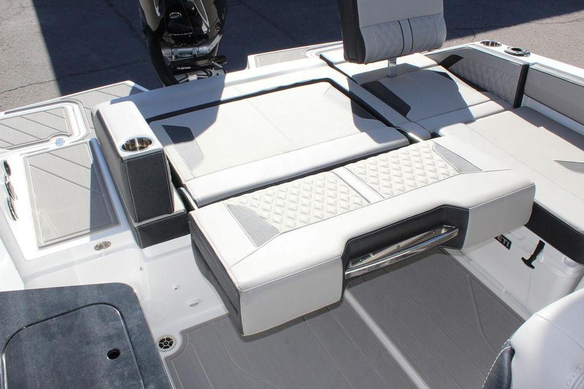 2025 Monterey Elite 27