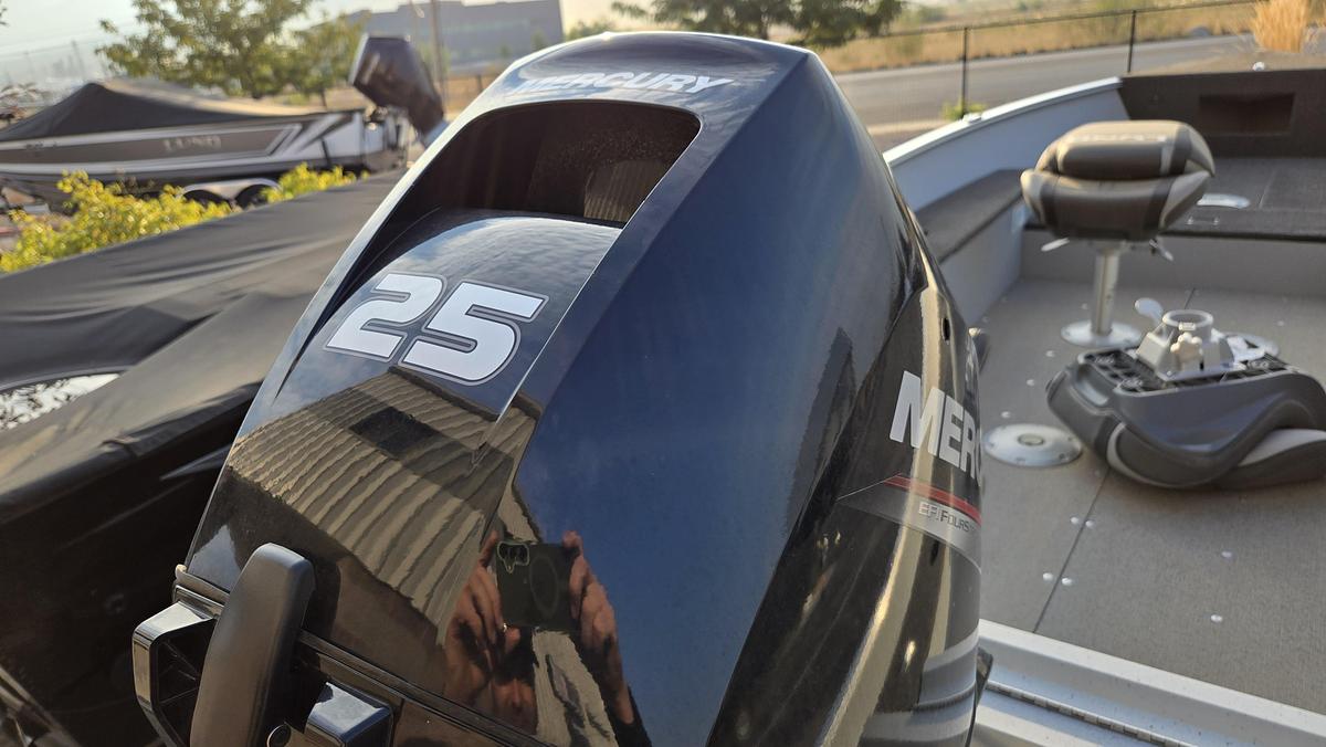 2025 Lund 1600 Fury Tiller