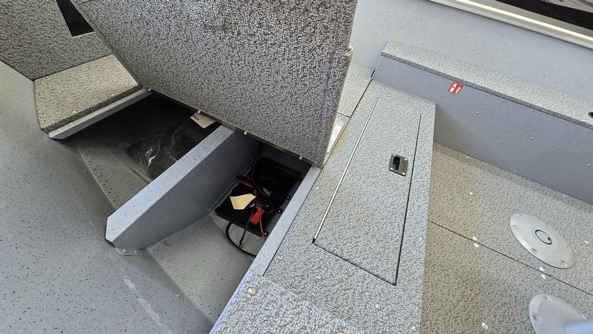 2025 Lund 1600 Fury Tiller