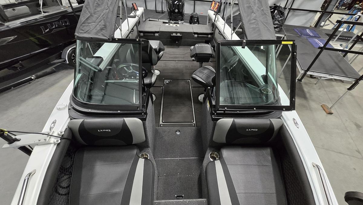 Used 2022 Lund 2275 Baron Sport