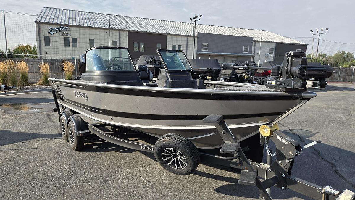 2025 Lund 2075 Impact XS Sport