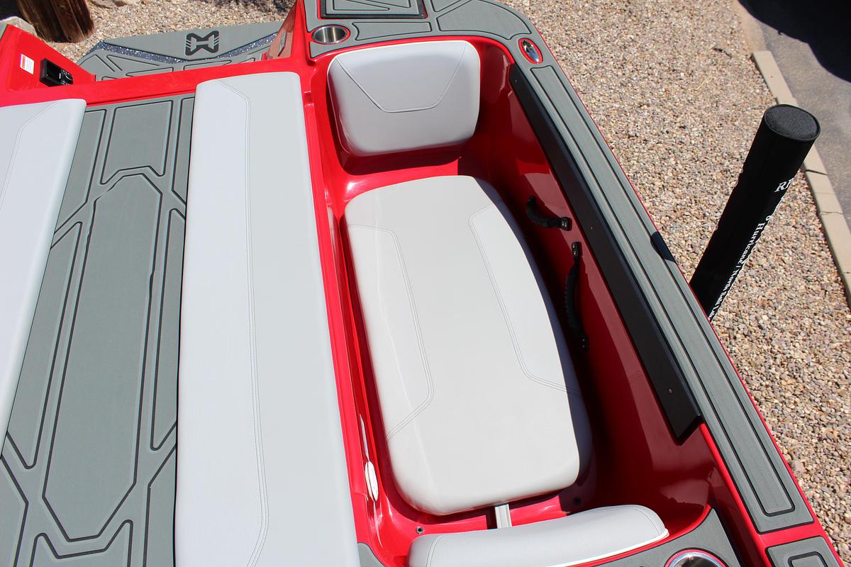 2025 Heyday Wake Boats WTSURF