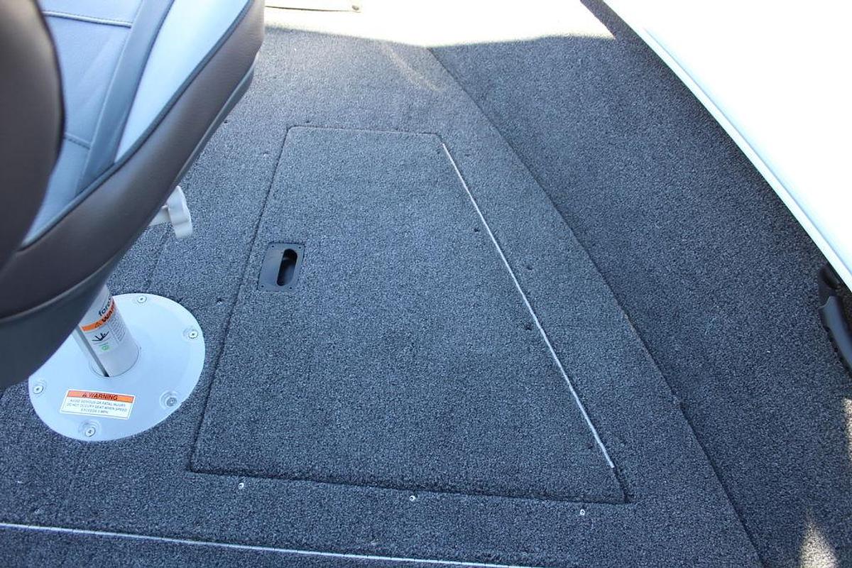 2025 Lund 1650 Rebel XL SS Whiteout Edition