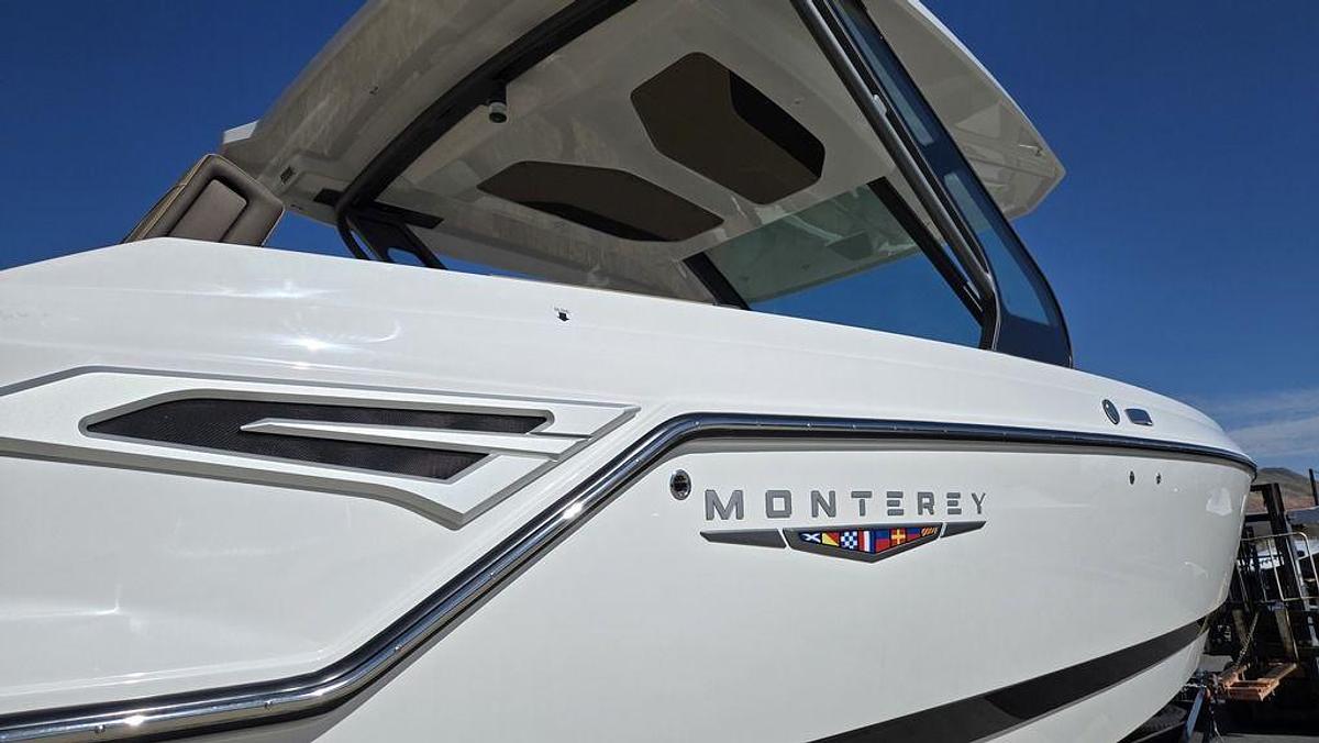 2025 Monterey Elite 30 OB
