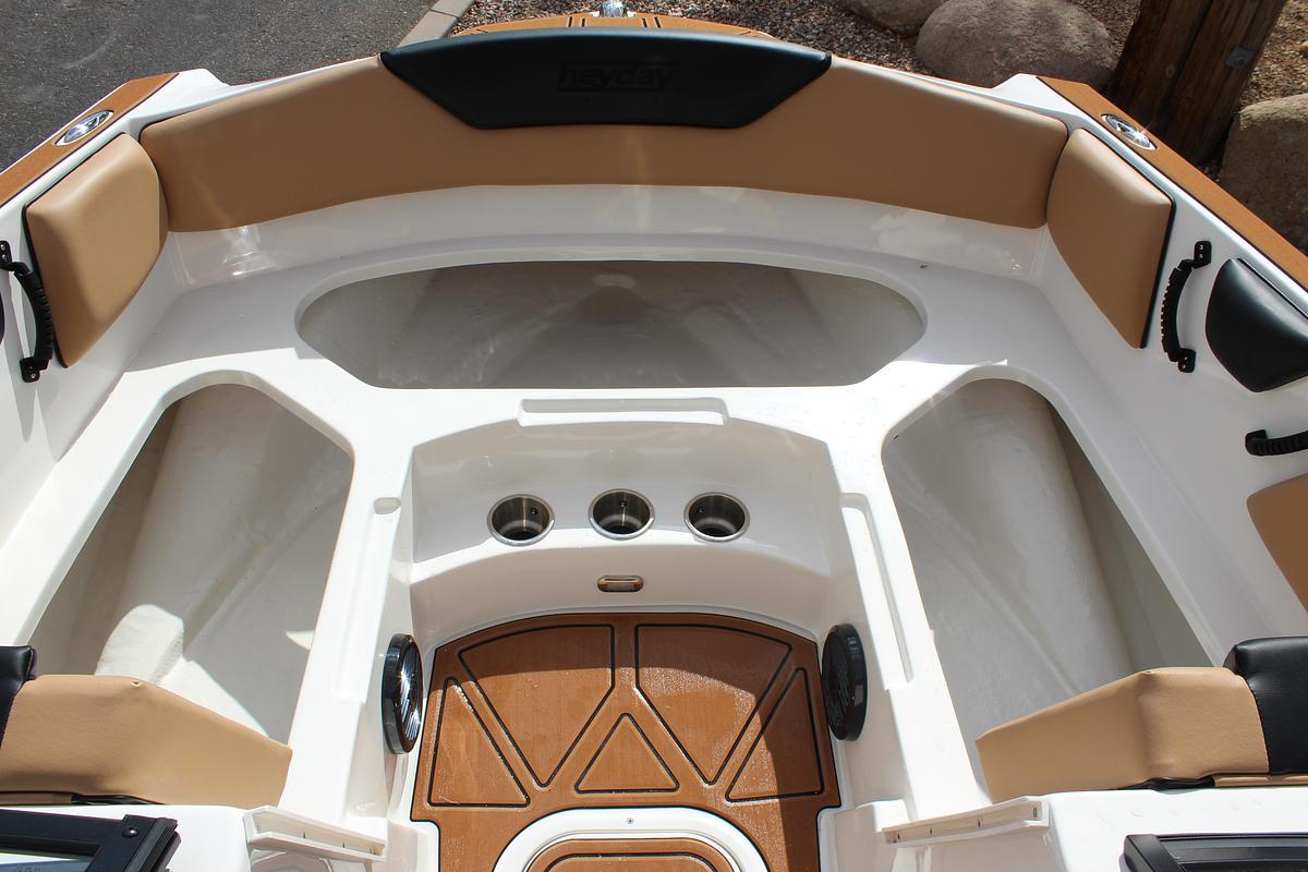 2026 Heyday Wake Boats Wt2 DC