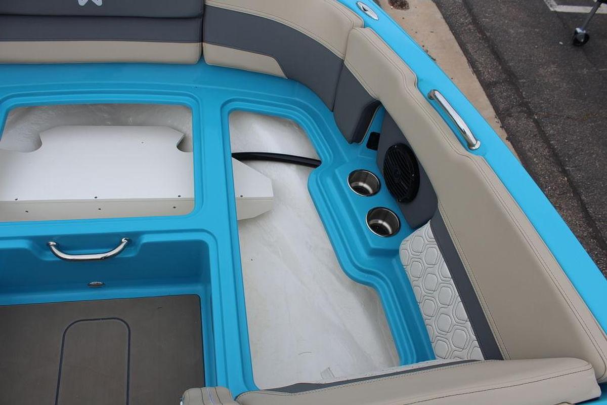 2025 Heyday Wake Boats H22