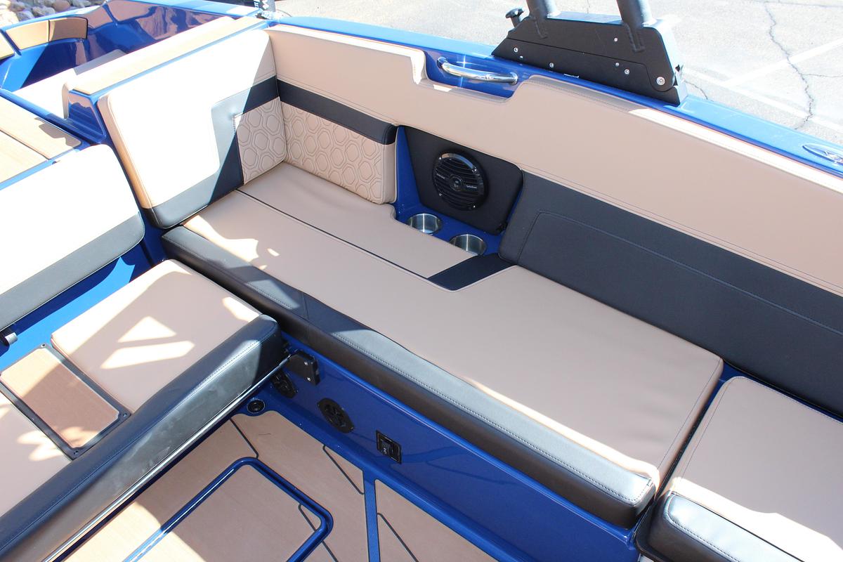 2026 Heyday Wake Boats H22