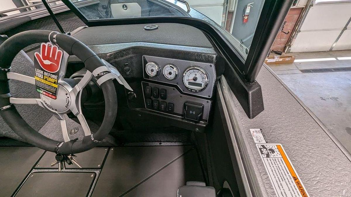 2025 Lund 2275 Baron