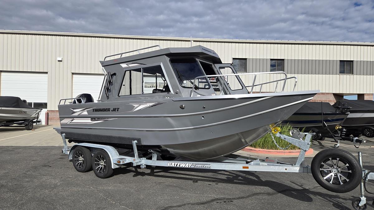 2027 Thunder Jet 21' Chinook Pro