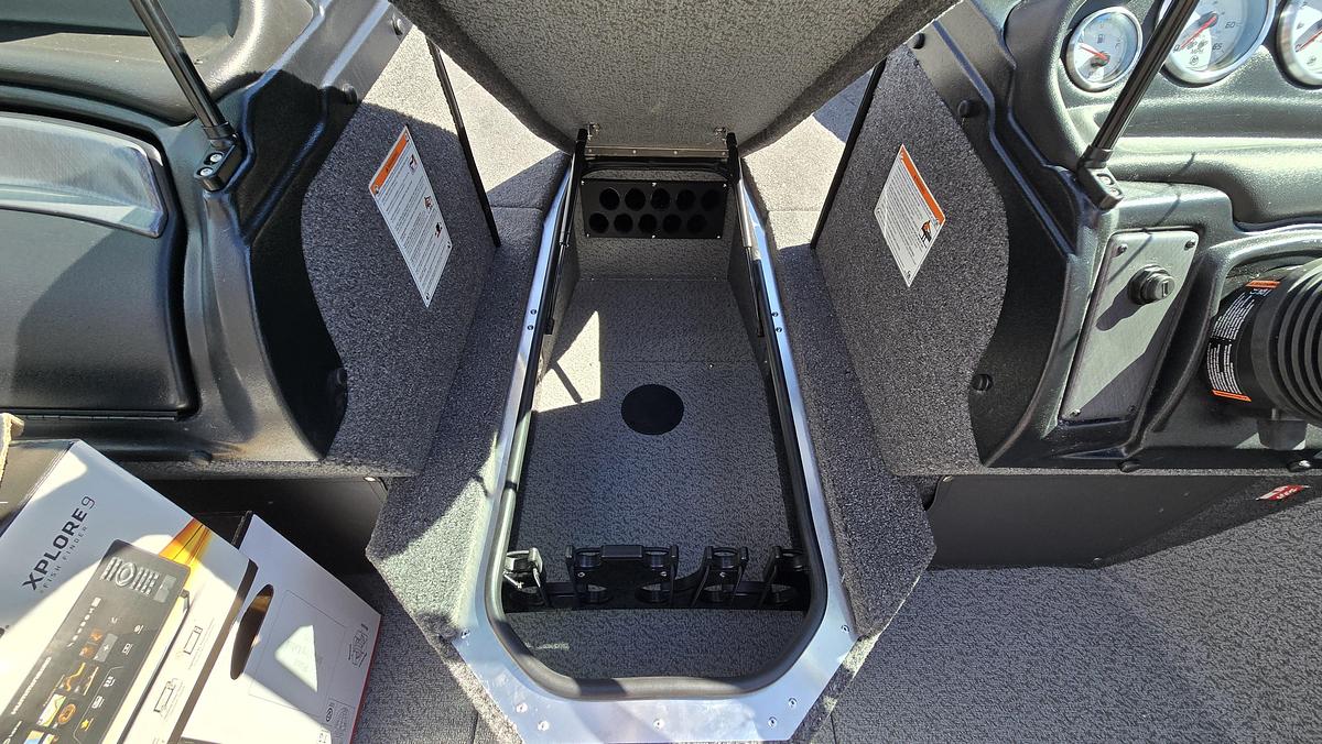 2026 LUND 1875 Fisherman