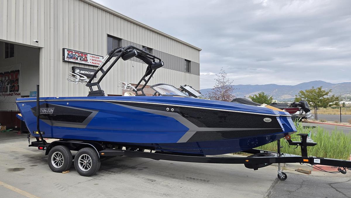 2026 Heyday Wake Boats WTSURF