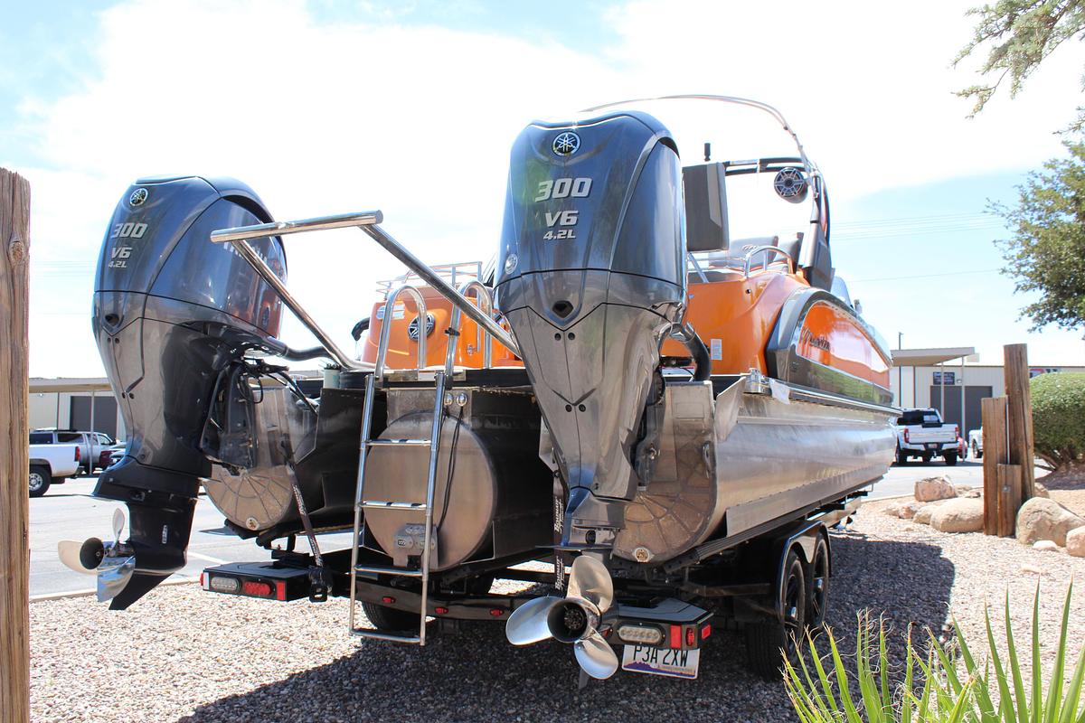 Used 2022 Manitou 250 XT