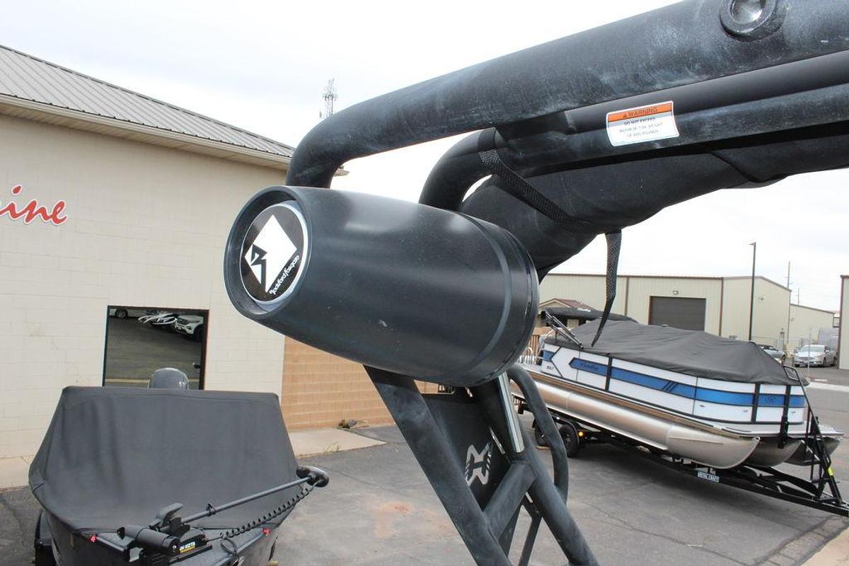 2025 Heyday Wake Boats H22