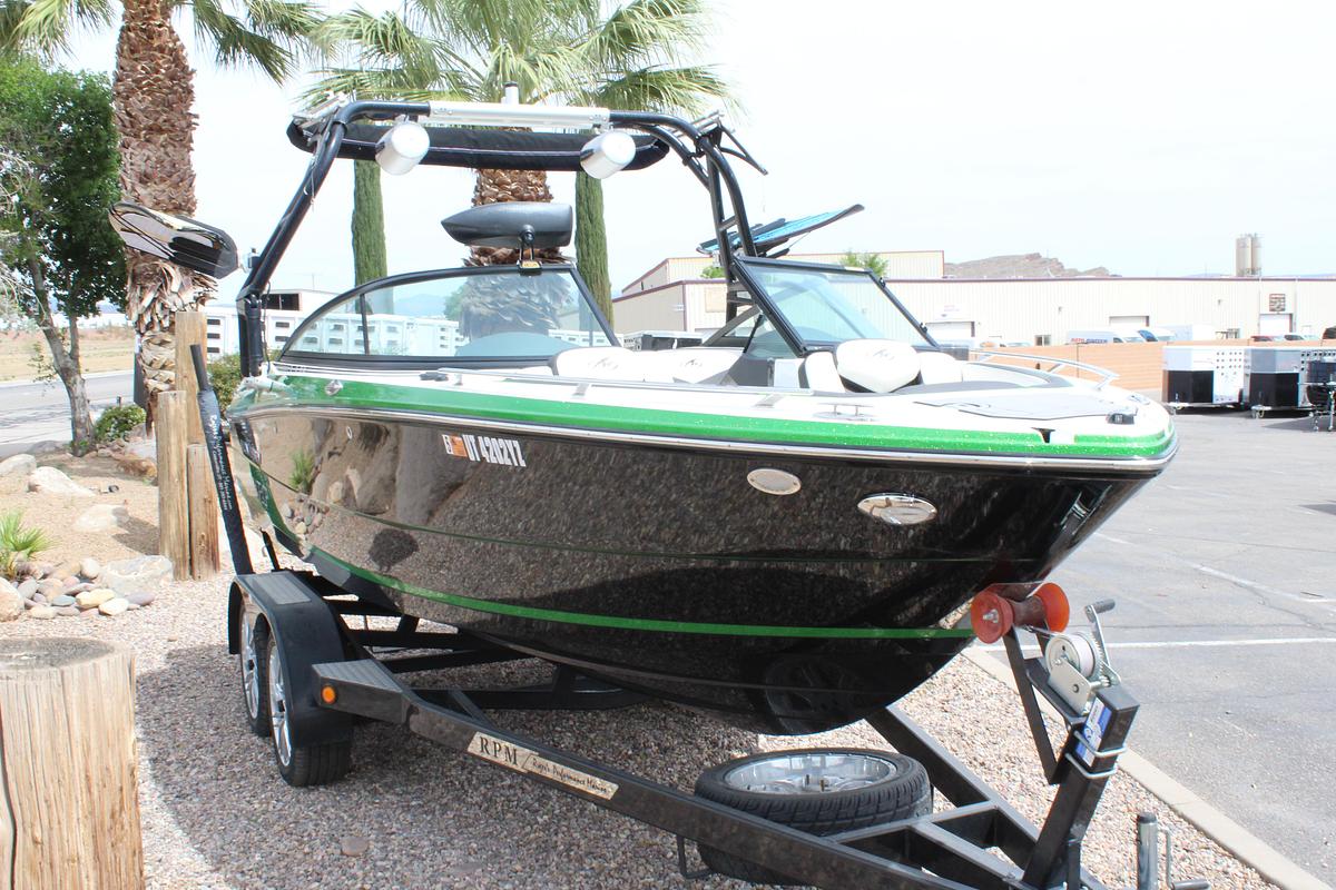 Used 2018 Monterey 218SS Surf