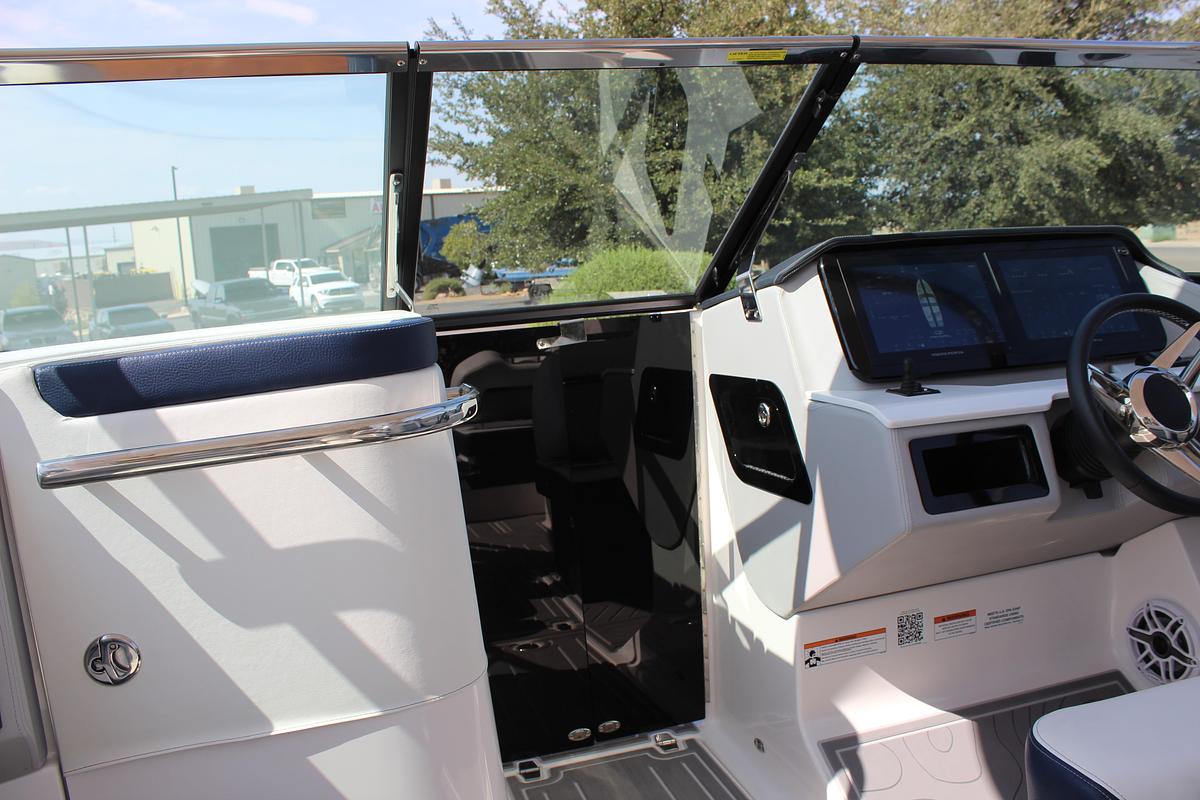 2026 Regal LS9 Surf Ultimate (Dealer Demo)